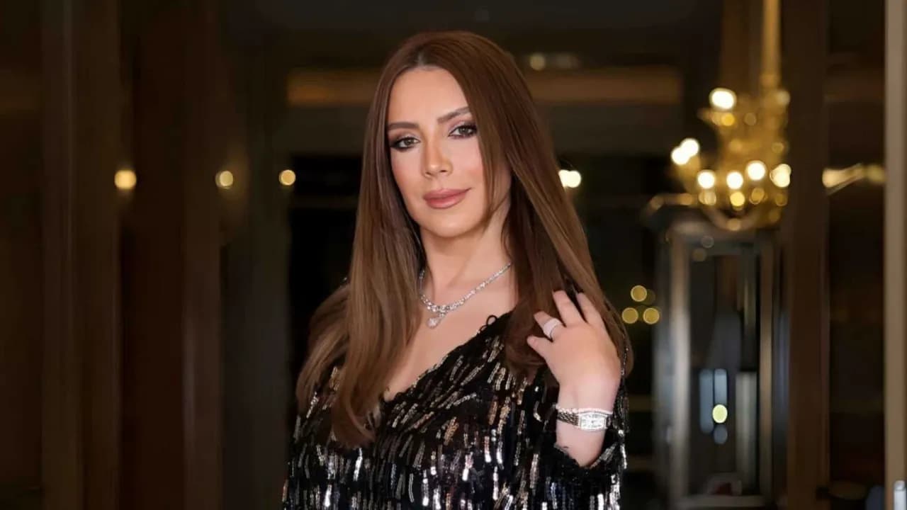 شكران مرتجى تبكي والدتها الراحلة: الفن سرقني من أمي
