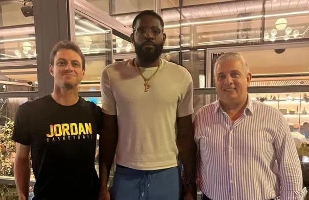 الأردن يمنح الجنسية للاعب الأمريكي بافورد لدعم منتخب السلة