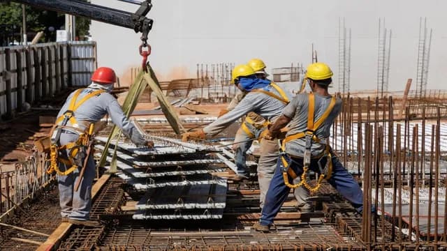 وزارة العمل تحدد نهاية أيلول موعدًا نهائيًا لتوفيق أوضاع العمالة غير الأردنية