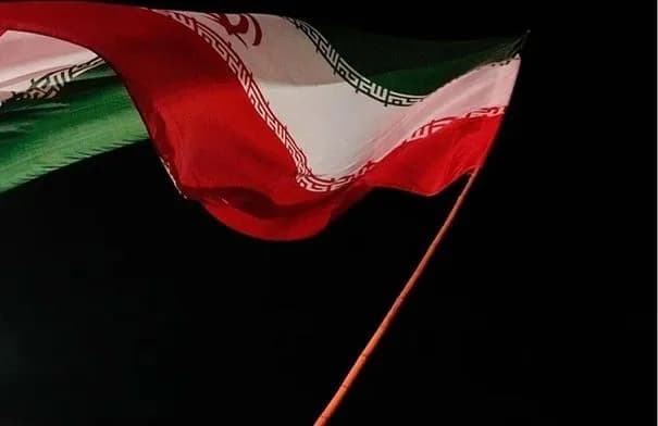 غارديان: واشنطن قد تواجه صعوبات في استهداف شركاء إيران التجاريين