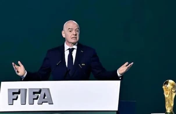 الفيفا يجدد دعمه الكامل لإنفانتينو بعد اعتذاره عن خطة بيع حصص كأس العالم