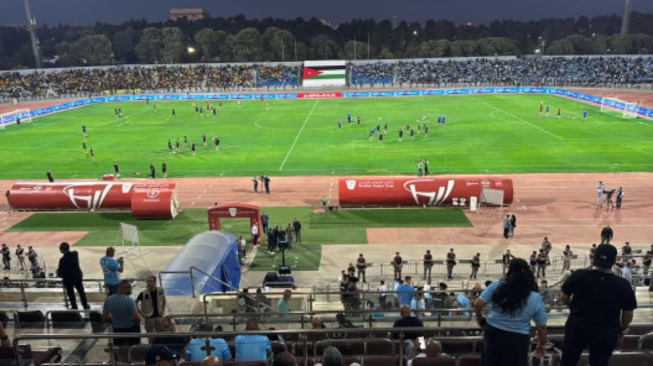 كأس السوبر الأردني ينطلق: الفيصلي والحسين يتنافسان على اللقب