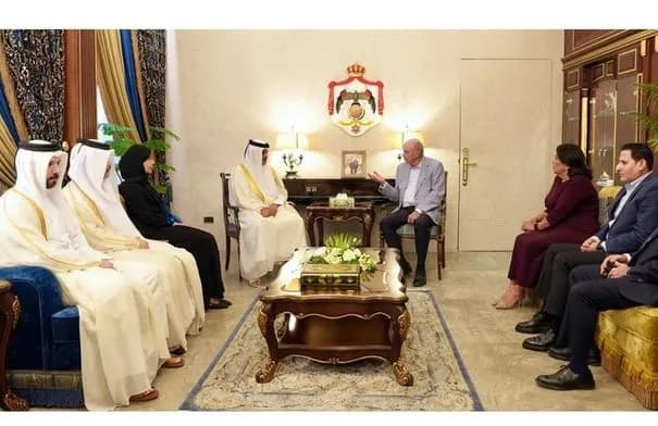 الفايز يبحث مع السفير القطري تعزيز العلاقات الثنائية