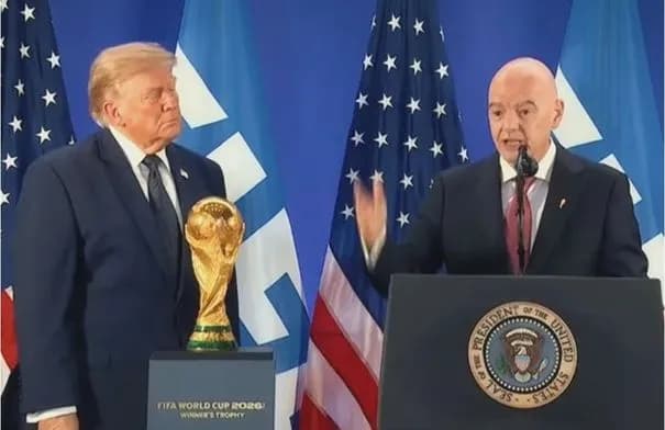 ترامب يحذر الفيفا من عواقب إقالة إنفانتينو