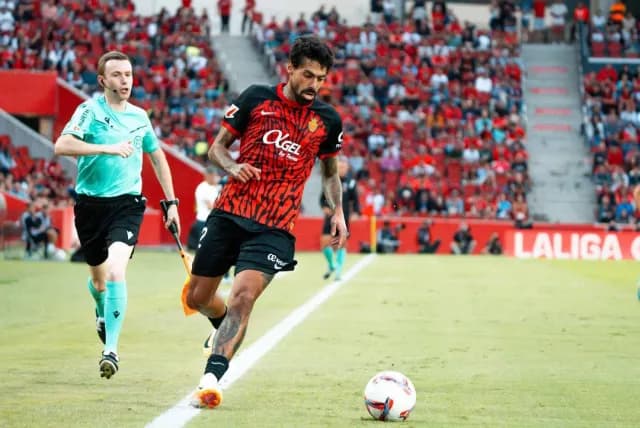 النصر السعودي يتعاقد مع المدافع البرتغالي سامو كوستا