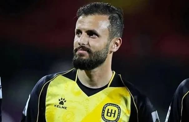 أبو جلبوش يوقع رسمياً لوفاق سطيف الجزائري لموسمين