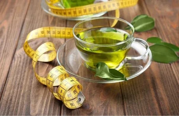 خمسة أنواع من الشاي قد تسهم في خفض دهون البطن