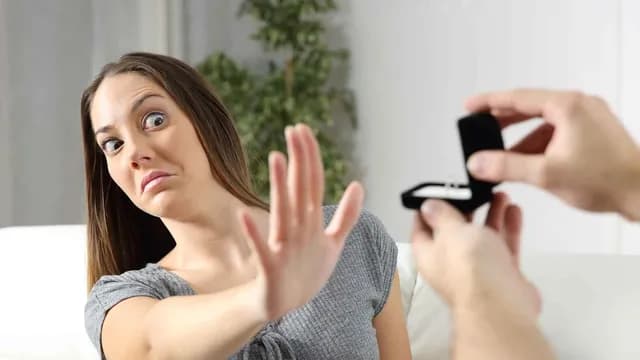 دراسة: العزوبية فرصة للنمو واكتشاف الذات لا مرحلة انتظار