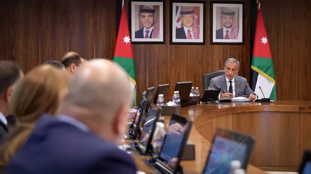 الحكومة توافق على إنشاء مصنع أنابيب بـ120 مليون دينار لدعم الناقل الوطني