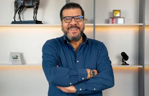 الخارجية تحل أزمة أردني وعائلته في إندونيسيا عبر برنامج الوكيل