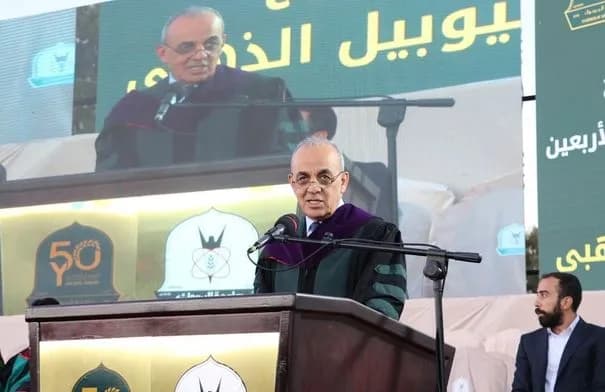 وزير السياحة يرعى تخريج طلبة كلية السياحة في جامعة اليرموك