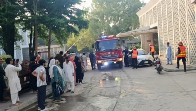 باكستان: حريق في مستشفى حكومي بإسلام آباد يودي بحياة 15 رضيعًا