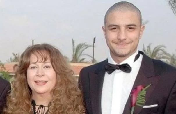 أحمد الفيشاوي يكشف معاناته النفسية بعد وفاة والدته