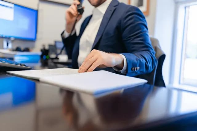 جدل اقتصادي حول تمديد عطلة نهاية الأسبوع: وفر محتمل مقابل مخاطر إنتاجية