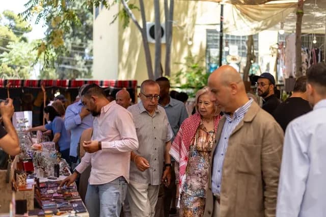 نواب سابقون يطالبون بنقل تجربة سوق جارا إلى العقبة لدعم الحرفيين
