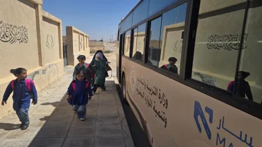 الأردن يطلق مشروع النقل المدرسي المجاني في القطرانة كمرحلة أولى