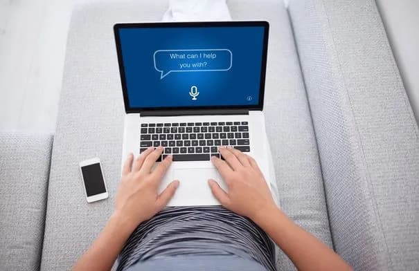 خبراء يقترحون التحدث مع شات جي بي تي بدل الأوامر المعقدة