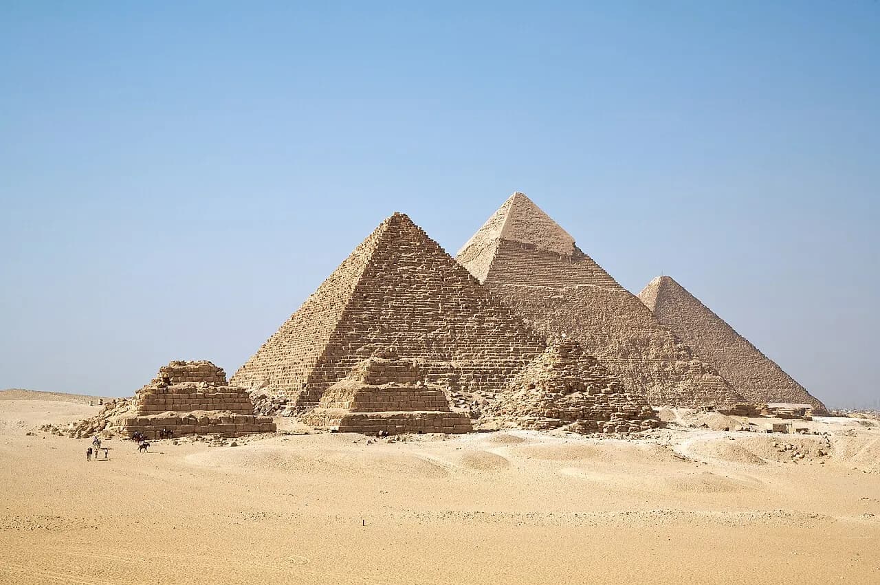 حكم قضائي مصري يثبت نسب طفلة من والدها المدان بالاغتصاب في سابقة قانونية
