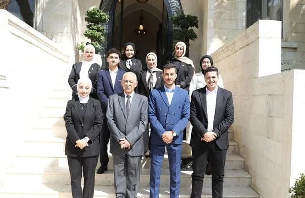 العيسوي يستقبل وفد مجلس شباب عجلون وينقل تحيات الملك