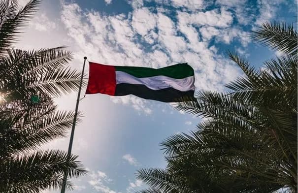 الإمارات تعلن رصد صاروخين باليستيين قادمين من إيران