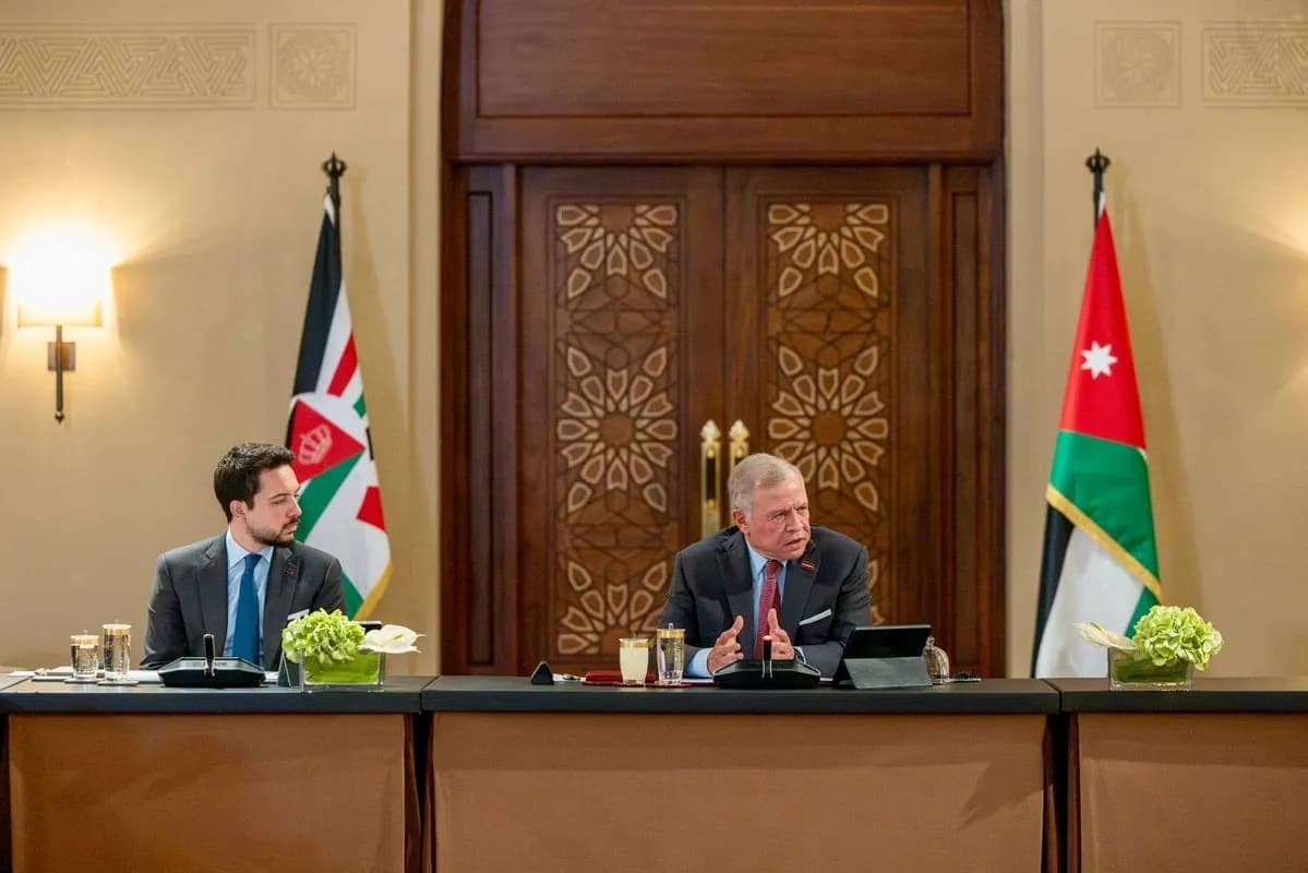 الملك عبدالله الثاني يبحث مع مساعدي الكونغرس الأميركي الشراكة الاستراتيجية