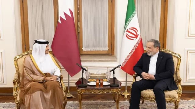 قطر وإيران تبحثان خطة ممر ملاحي مؤقت وتطهير هرمز من الألغام