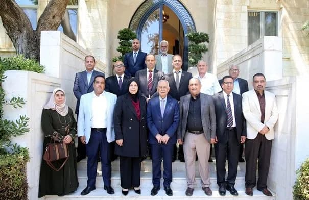 العيسوي يلتقي وفدًا من عين الباشا والبقعة وينقل تحيات الملك وولي العهد