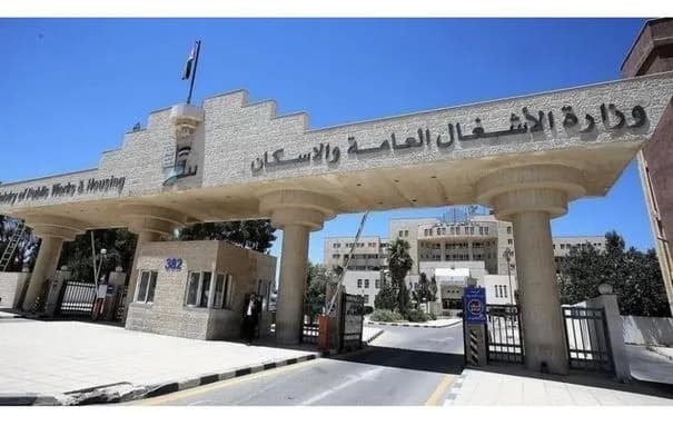 أهالي الصالحية بالكرك يطالبون بإنهاء أعمال مدرستهم المتعثرة
