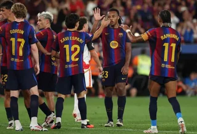 برشلونة يواصل انتصاراته ويسحق رايو فاليكانو بخماسية في الليغا