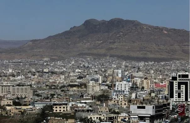 اليمن: عشرات القتلى والجرحى في صفوف القوات الحكومية بهجوم صاروخي حوثي