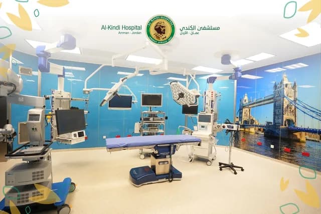 مستشفى الكندي يخصص غرفة عمليات لندن لجراحات الأنف والأذن والحنجرة