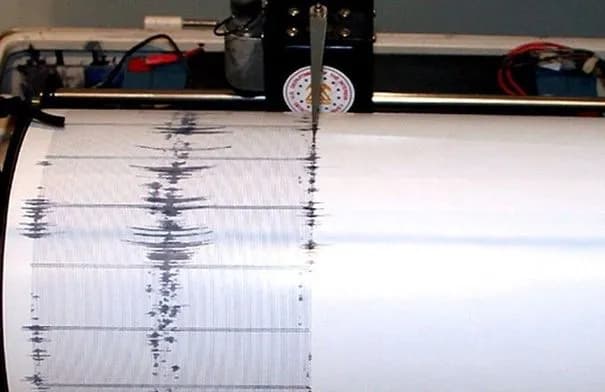 هزة أرضية بقوة 5.8 درجة تضرب سواحل المكسيك