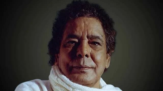 قلق جديد يحيط بصحة محمد منير بعد وعكة صحية مفاجئة
