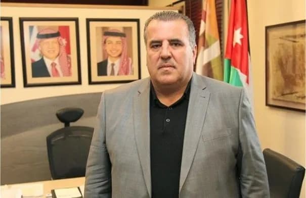 الحكومة تقبل استقالة الشواربة وتعيين الملكاوي رئيساً للجنة أمانة عمّان