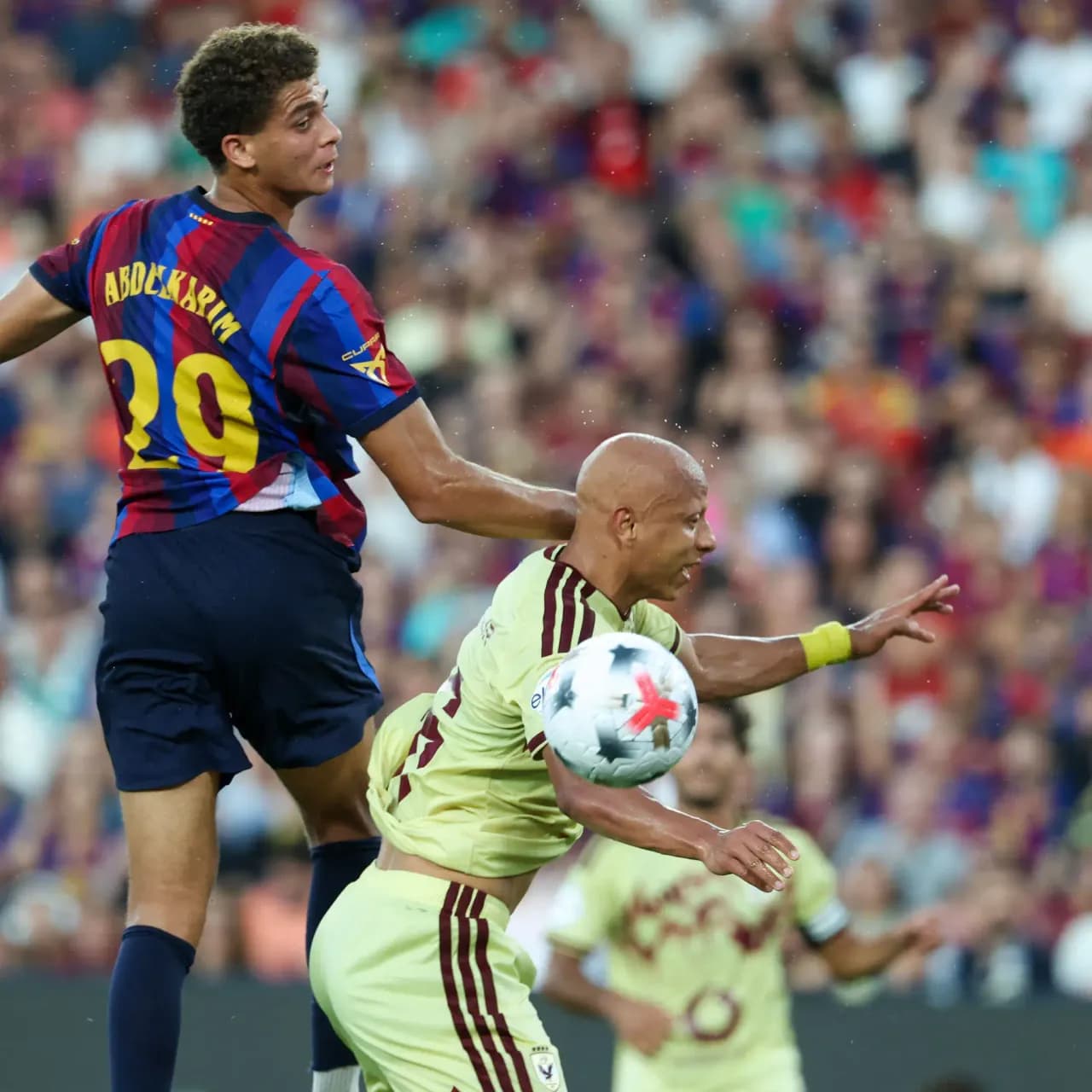 برشلونة يحسم كأس خوان جامبر أمام الأهلي بهدفين لهدف