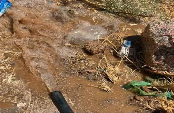 ضبط وفصل خطوط مياه مخالفة في أم الرصاص والقويرة
