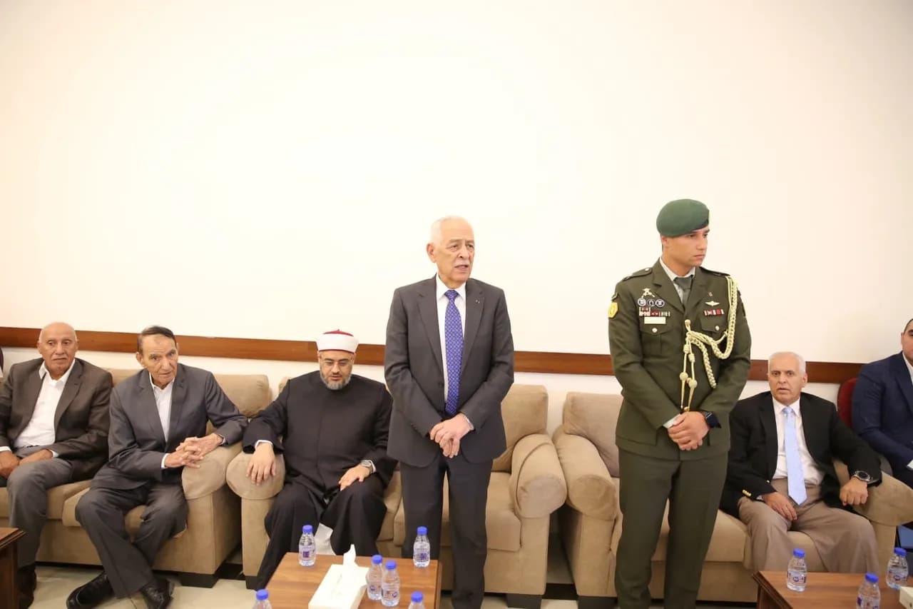 العيسوي ينقل تعازي الملك وولي العهد لعشيرة الهباهبة