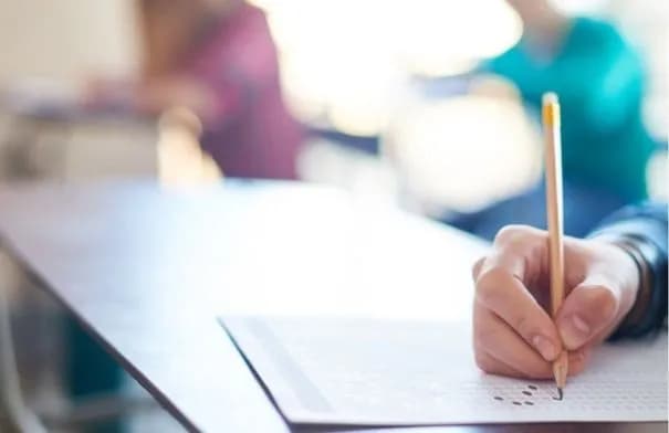التربية تحدد موعد الدورة التكميلية للتوجيهي
