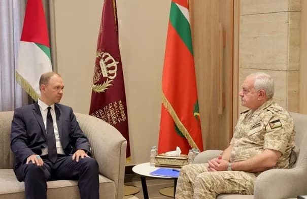 الحنيطي يبحث مع مسؤول ألماني تعزيز التعاون العسكري المشترك