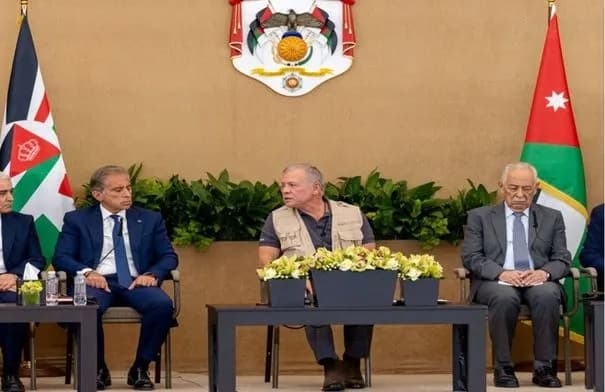 الملك من معان: الأولوية حماية مصلحة الوطن واستقراره