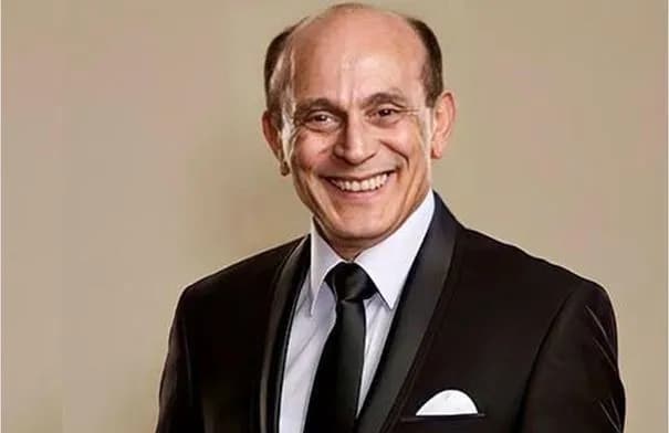 شقيق محمد صبحي ينفي أنباء الأزمة الصحية ويؤكد: الفحوص دورية