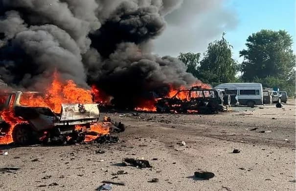 مقتل 4 مدنيين في قصف روسي استهدف حافلة بخيرسون الأوكرانية