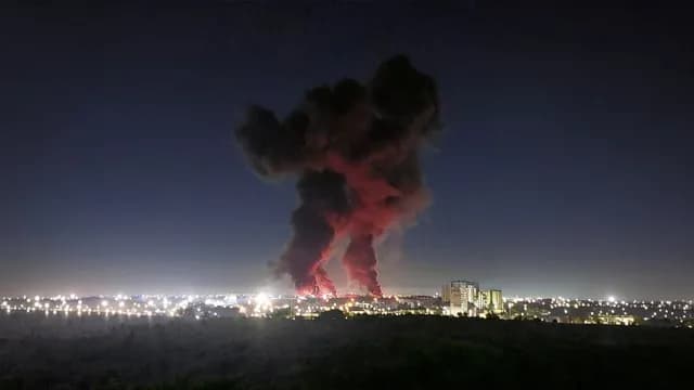 غارة أميركية تستهدف منصتي إطلاق صواريخ إيرانيتين في جزيرة لارك