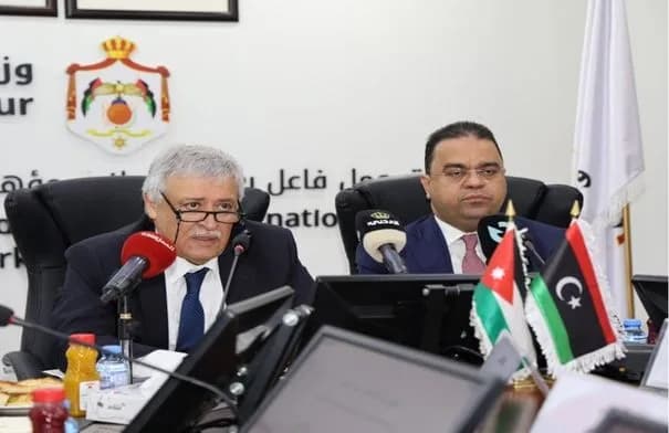 الأردن وليبيا توقعان مذكرة تفاهم لتعزيز التعاون في مجال العمل