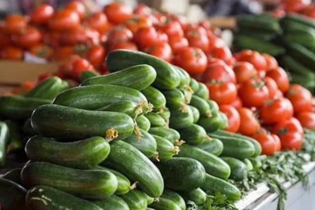 أسعار الخضار والفواكه اليوم في سوق الجملة المركزي: الخيار يصل إلى 35 قرشاً