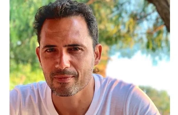 ظافر العابدين يكشف عن إصابة في قدمه ويطمئن جمهوره