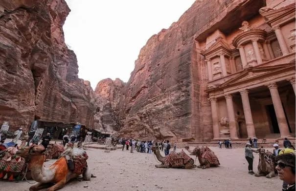 ارتفاع ملحوظ بنسبة 15.9% في أعداد السياح الصينيين إلى الأردن خلال 7 أشهر