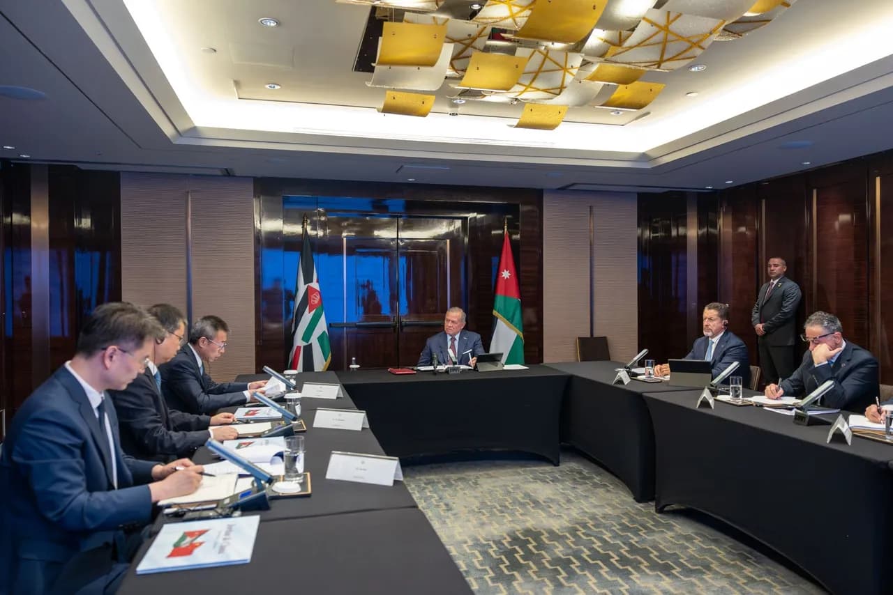 الملك عبدالله الثاني يبحث في بكين مع مسؤولي الأصول الصينية تعزيز التعاون