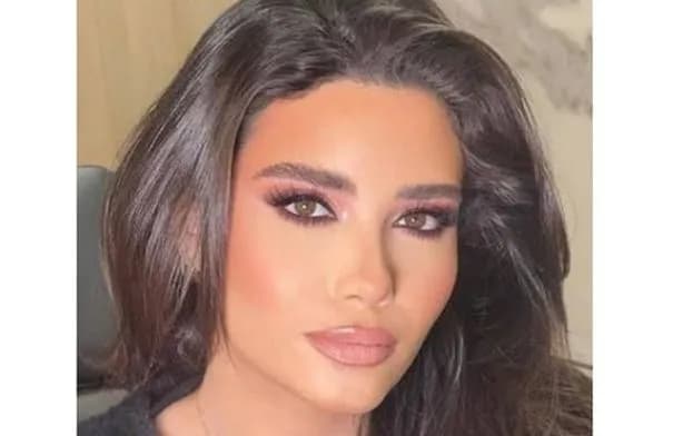 ميشال رميح يفاجئ مذيعة MTV ريتا بيا أنطون بزفافها على الهواء