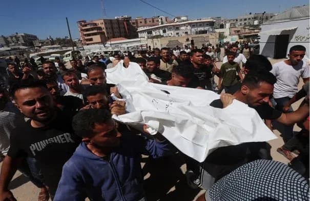 5 شهداء بينهم طفل في قصف إسرائيلي على ميناء الصيادين بغزة